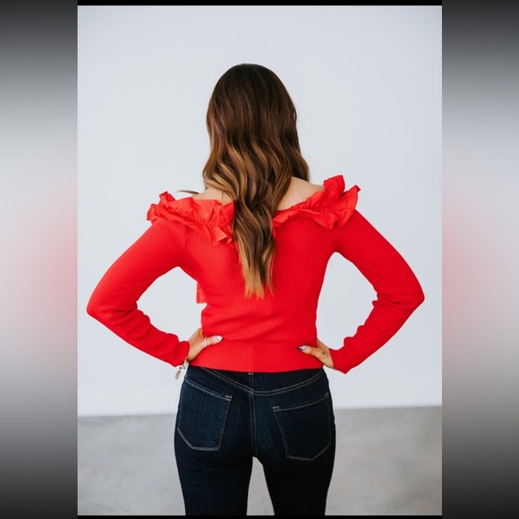 &Merci Ruffled Shoulder Top Size Large Red Off Shoulder Design Wide Neckline - Picture 2 of 7